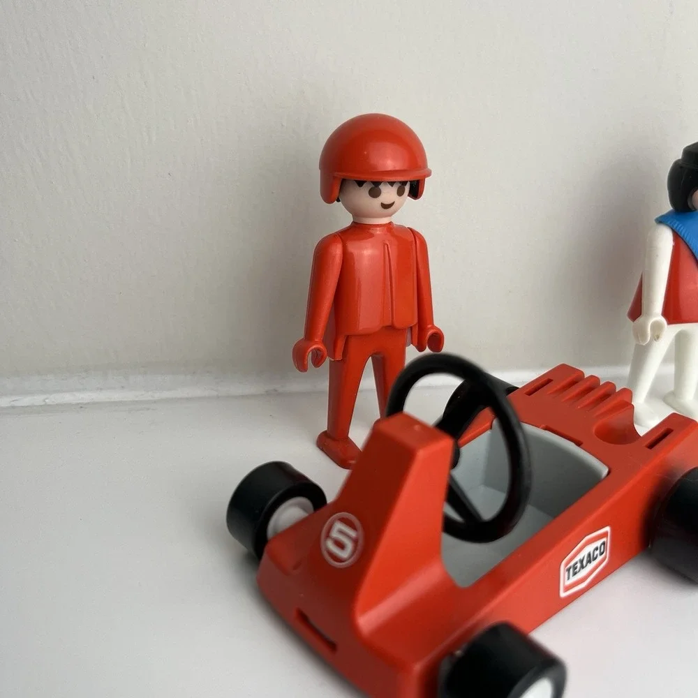 Playmobil Vintage Lot Race Car Driver Boat People Kite Flowers Weapons‎ Treasure